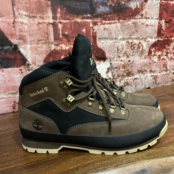 NEW TIMBERLAND HIKING BOOTS - Picture 2 of 6